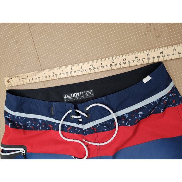 Quicksilver DryFlight Board Shorts / Swim Trunks Men's 32 - Picture 11 of 12